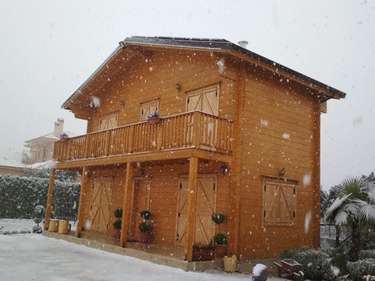 Kastor Chalets Ampelokipoi  Exterior photo