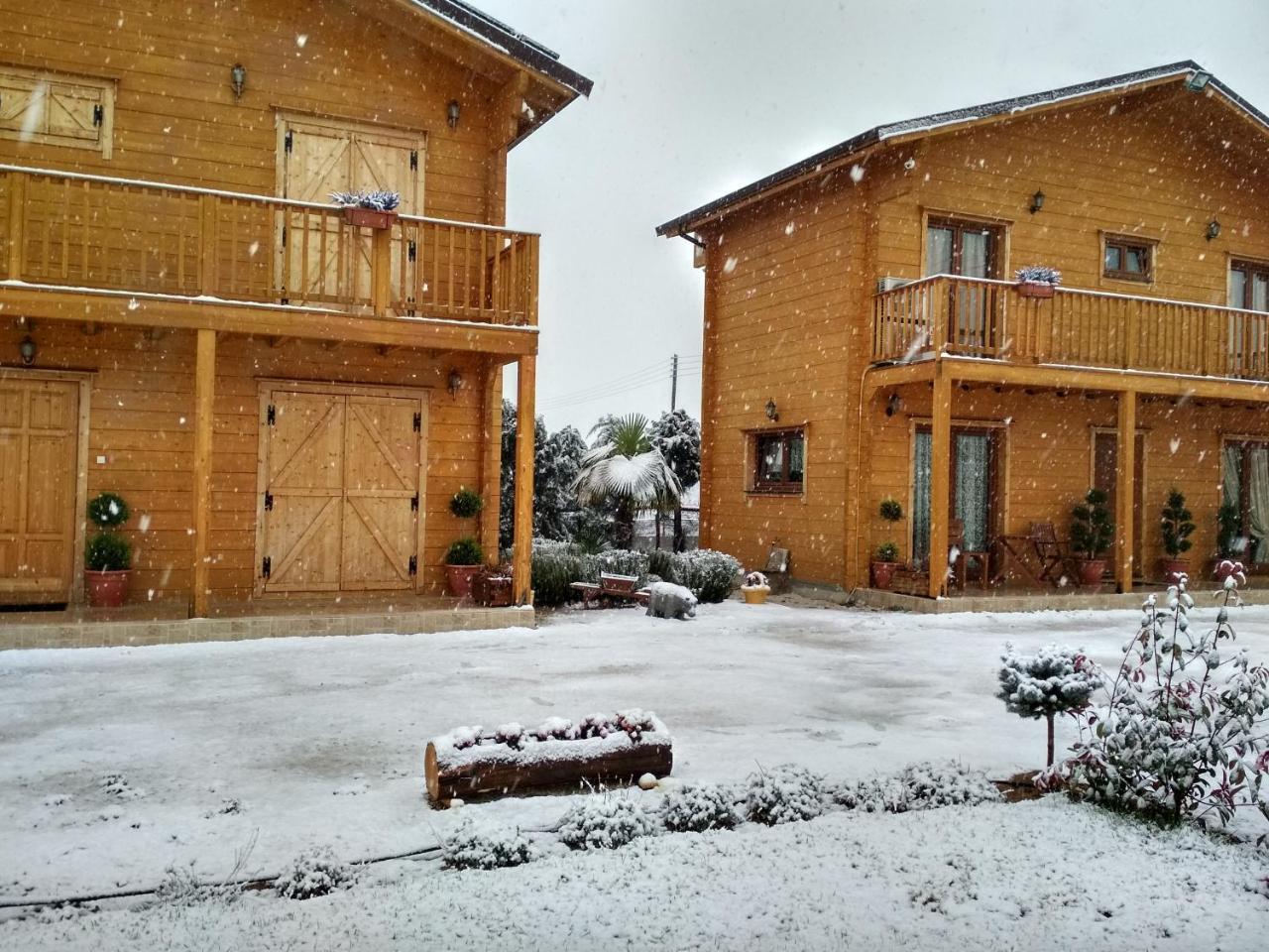 Kastor Chalets Ampelokipoi  Exterior photo